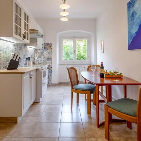 Elena's With Lodge, Near The Center Firenze